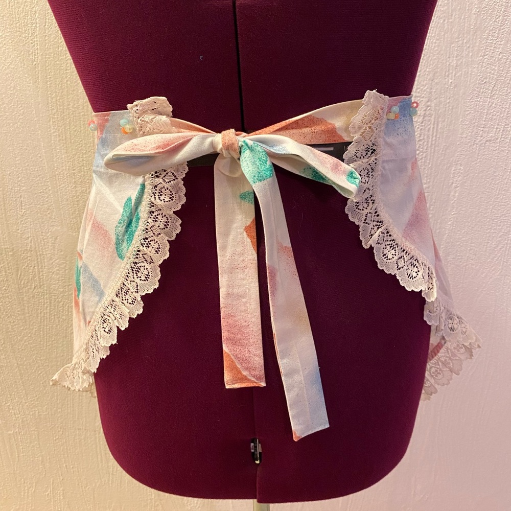 Apron: Large hand crafted southwest waist apron with 1 pocket, lace, beads - Picture 3 of 5